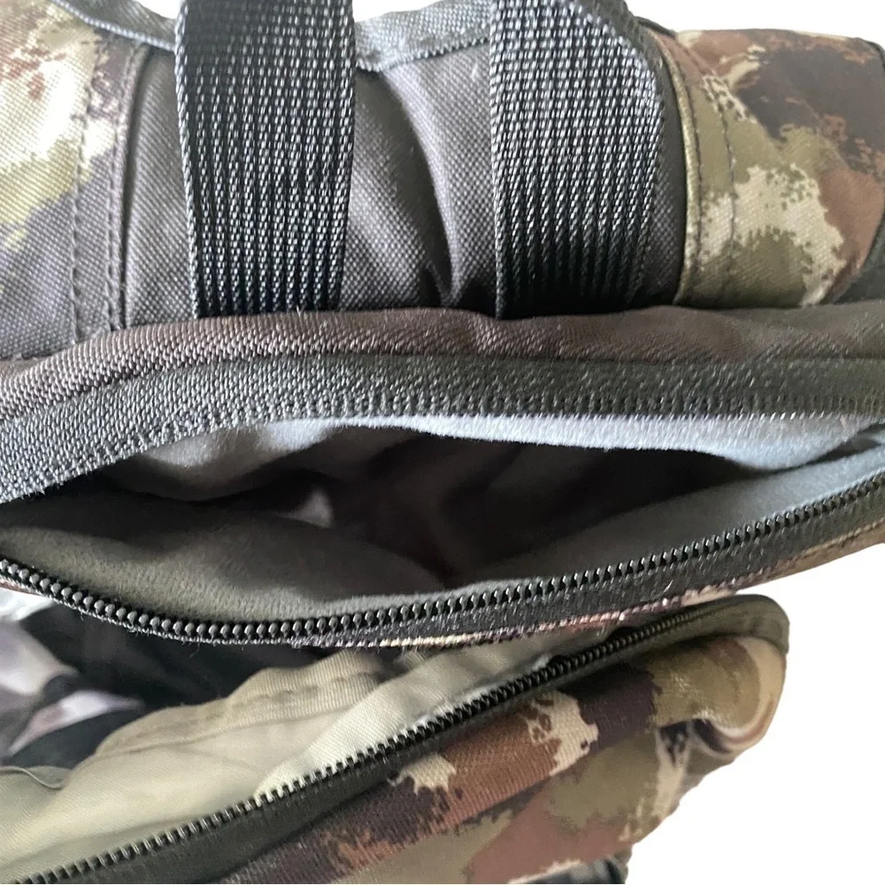 Quiksilver Camo Backpack Large Approx. 16 x 13 x 6